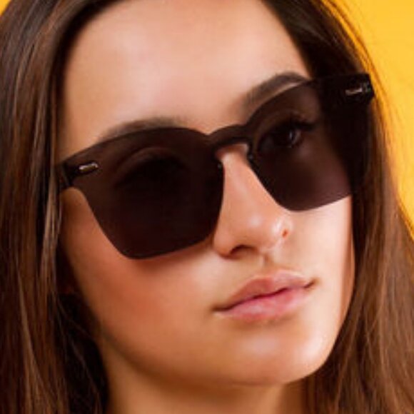 Black Frameless Shield Sunglasses - Picture 3 of 9